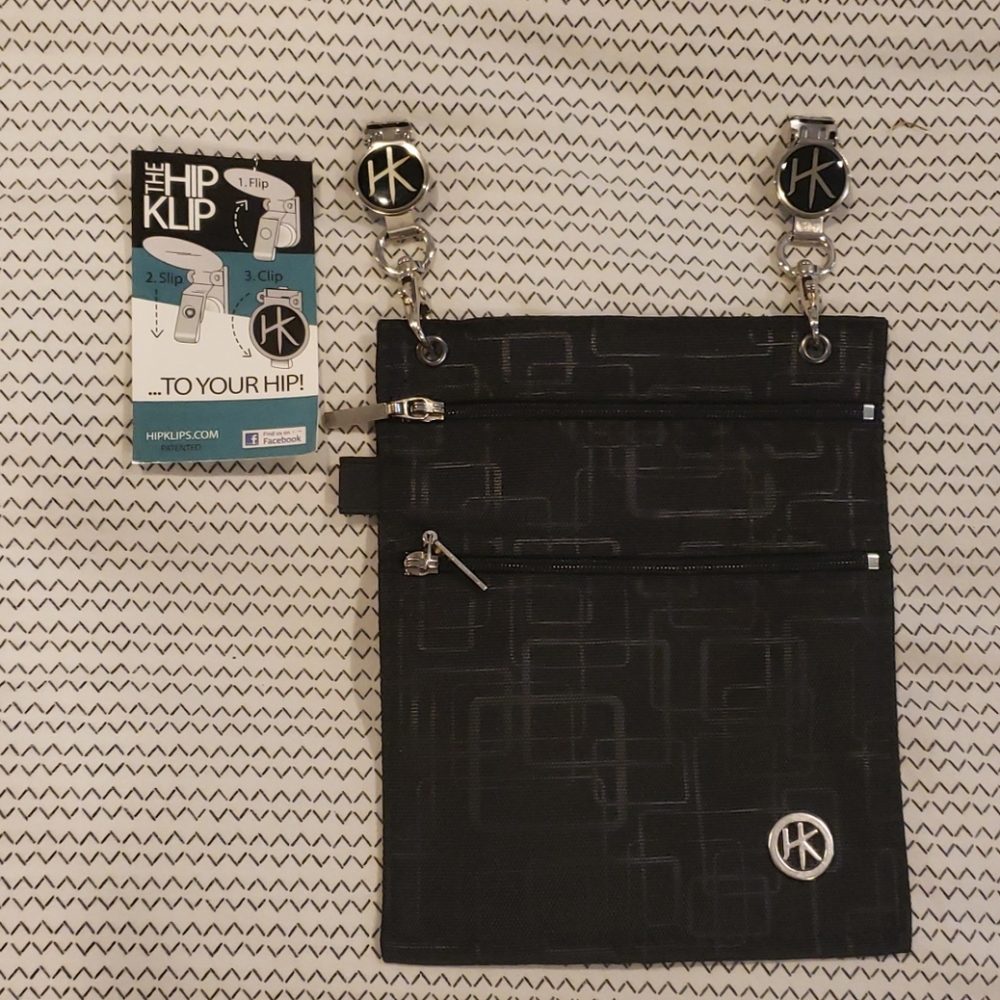NWOT HipKlip in Black Square Design